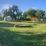 Jurty V Sadu Luxusní stan Cesky Brod