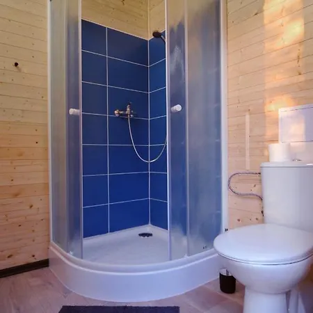 Jurty V Sadu Campo de lujo *