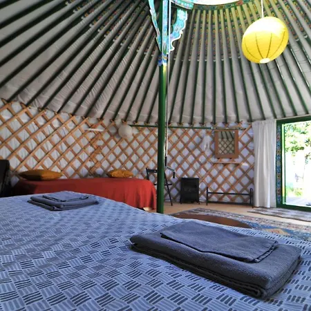 Luxe tent Jurty V Sadu *