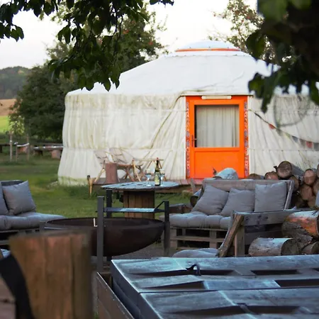 Jurty V Sadu Luxe tent *