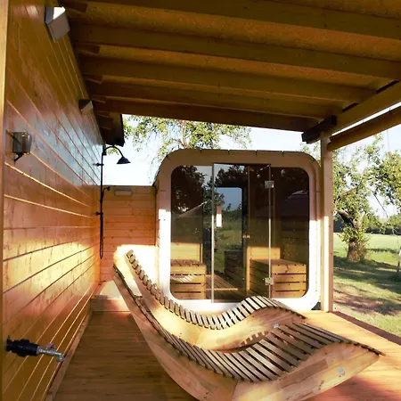 Campismo de Luxo Jurty V Sadu Cesky Brod