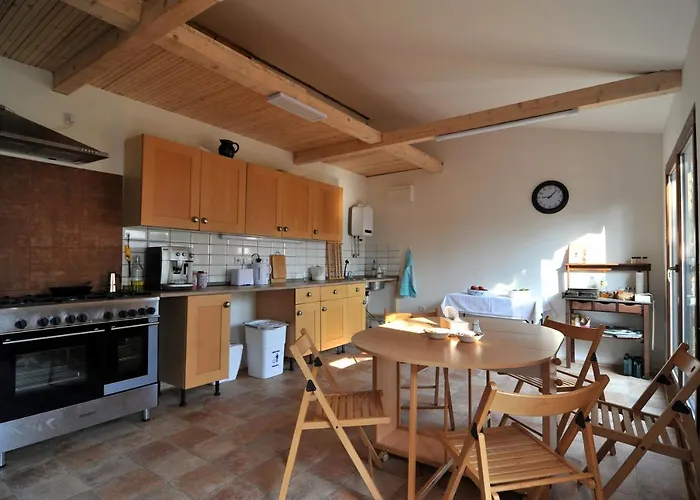 Luksustelt Jurty V Sadu *