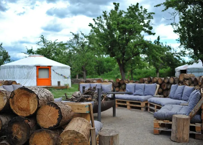 Jurty V Sadu Luksustelt *