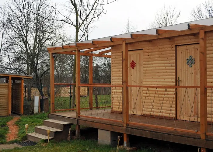 Jurty V Sadu Luxussátor *