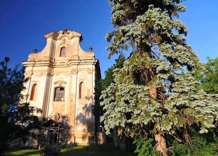 Jurty V Sadu Luksustelt *