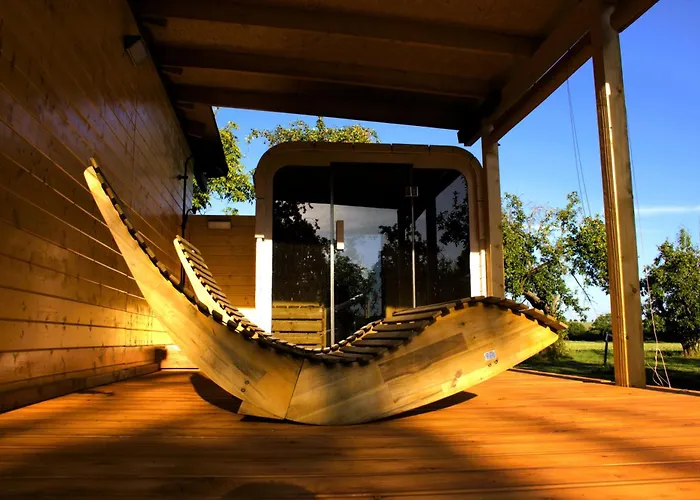 Jurty V Sadu Luxussátor Český Brod